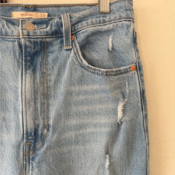 Levi's Premium Ribcage Bell Jeans Wide Leg Flare Size 30 - Picture 11 of 16